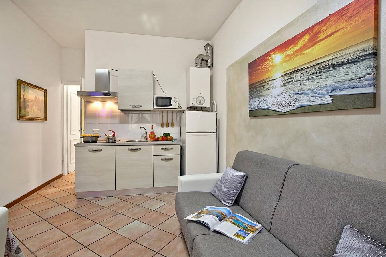 Appartamento intero, Berny Salò: Near the Lake & Garage in Salò, Prealpi Gardesane