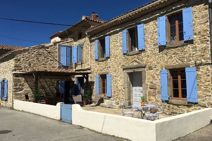 Location de vacances pour 14 personnes, avec Balcon à Serviès-en-Val