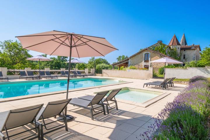 Gîte pour 6 personnes, avec piscine