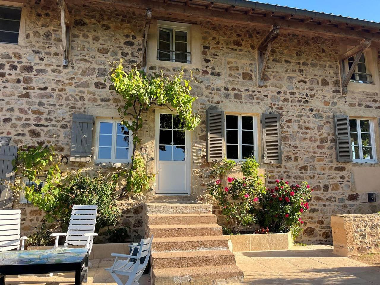 Le Grand Chêne Maréchal in Montagny-sur-Grosne, Mâcon en omgeving