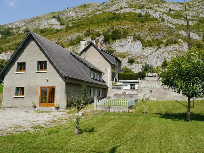 Casa rural para 10 personas, con vistas y jardín - 1