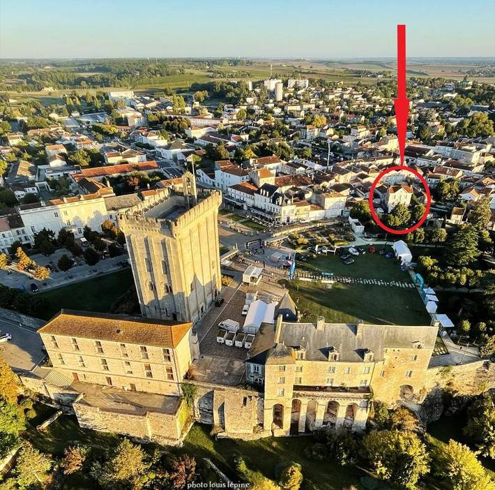 Location de vacances pour 2 personnes, avec piscine et jardin à Pons - 4