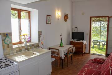 Casa De Huéspedes para 3 Personas en Cruis, Forcalquier region, Foto 3