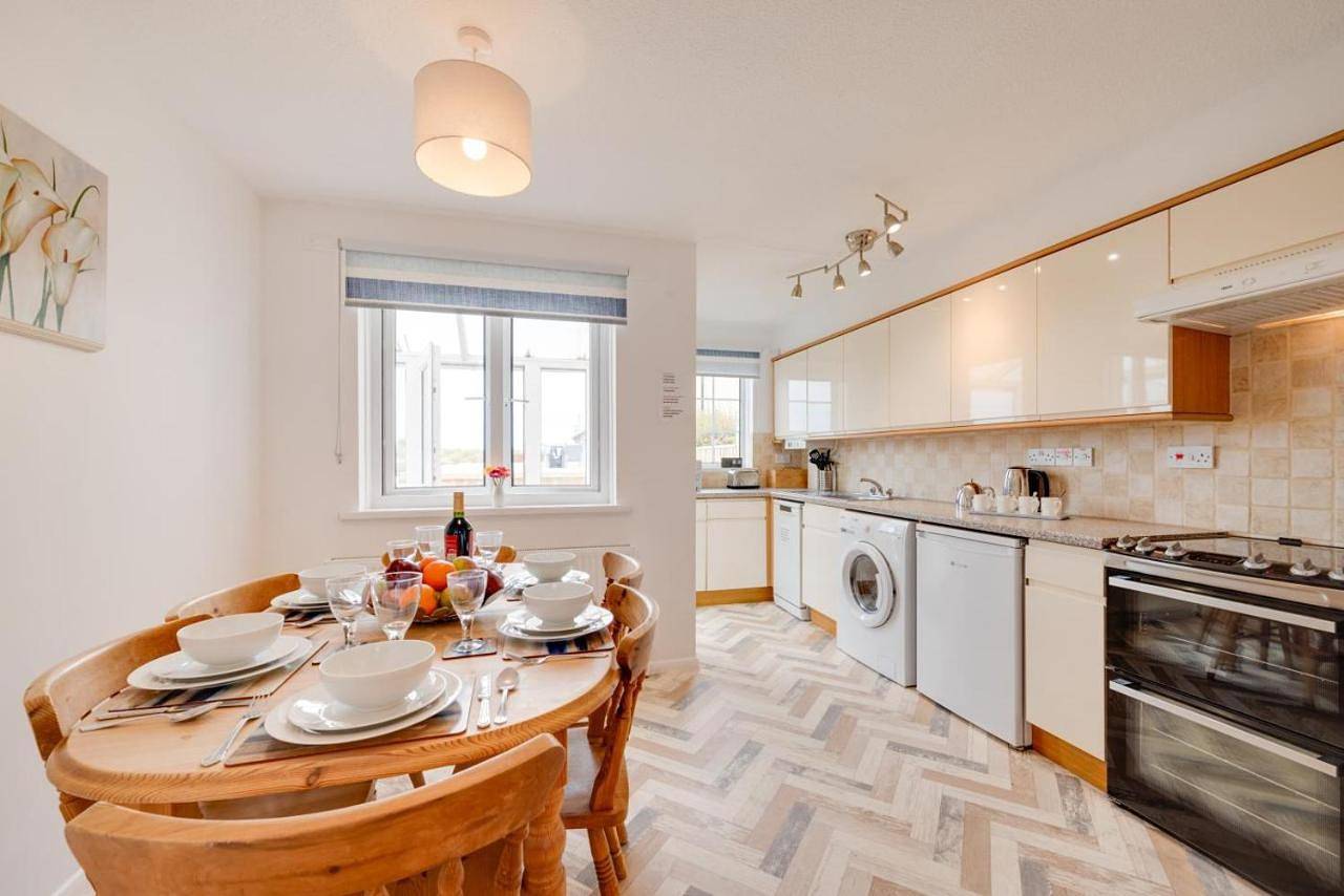 2 Bed in Instow oc-n1093 in Instow, Devon