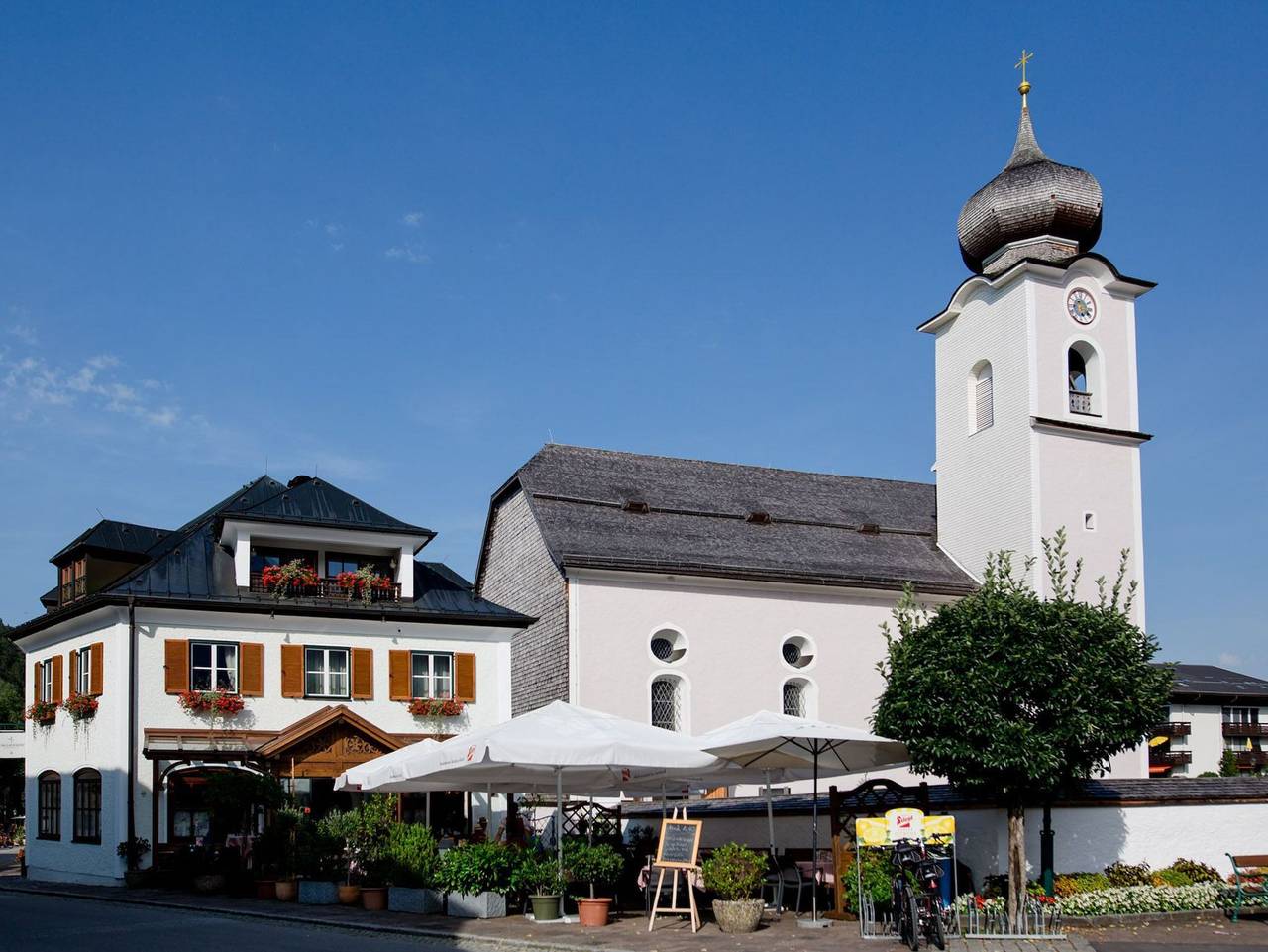 Gasthof Hotel Kirchenwirt - Doppelzimmer Bergblick 1 in Strobl, Salzkammergut