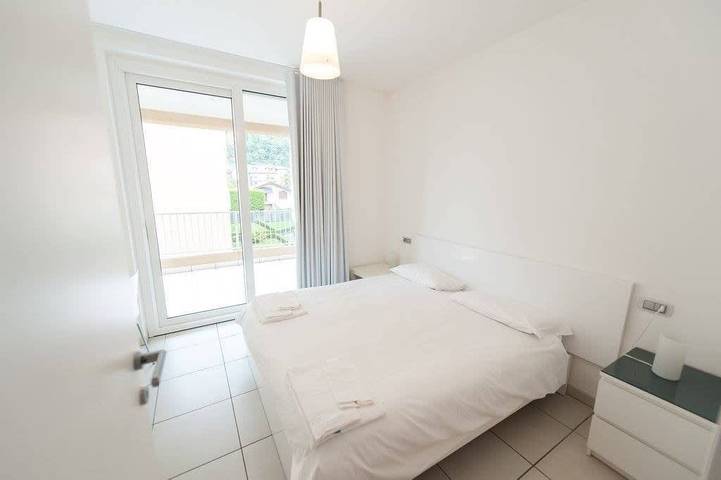 Ganze Wohnung, Ferienwohnung für 6 Personen mit Pool in Maccagno, Maccagno con Pino e Veddasca