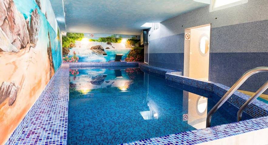 Bed & breakfast dla 2 osób, z Taras i Jacuzzi oraz Ogród i Basen w Międzyzdroje