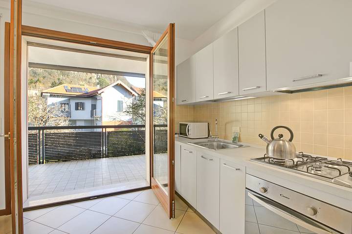 Gîte pour 5 personnes, avec terrasse, adapté aux familles à Laveno-Mombello - 3