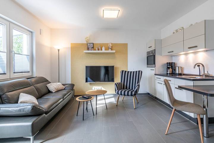 Bungalow für 3 Personen, mit Terrasse und Garten in Boltenhagen