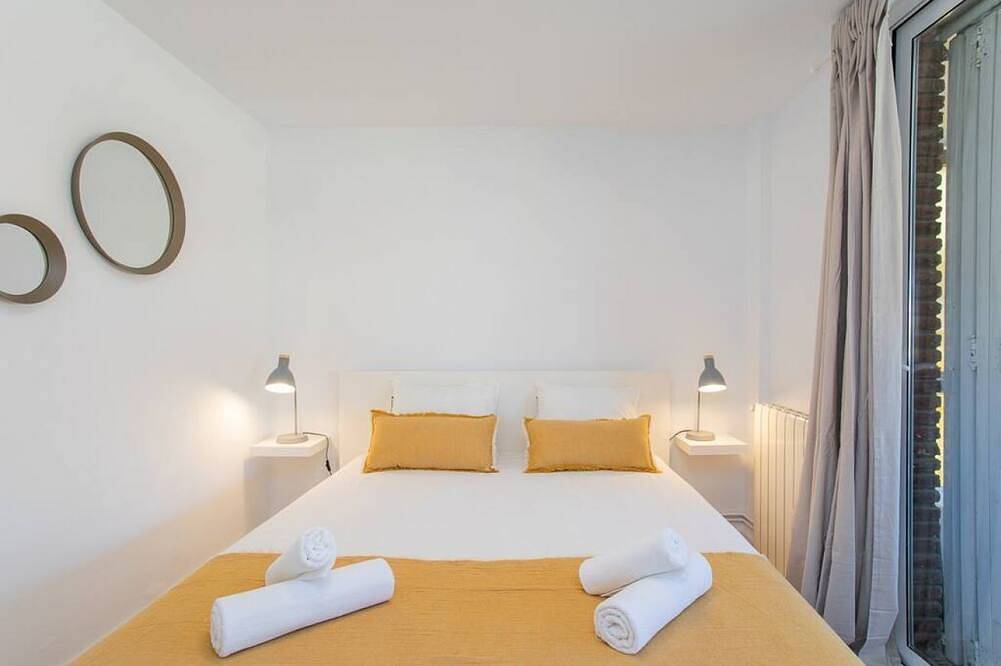 Entire apartment, Unique Sea views & Beachfront Apartment in Castelldefels, Baix Llobregat