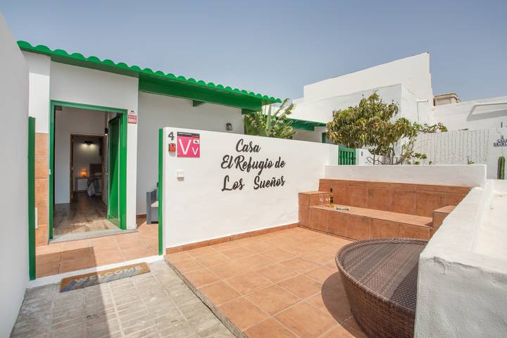 Apartamento de vacaciones 'El Refugio De Los Sueños' con vistas a la montaña, terraza y Wi-Fi in Uga, Yaiza