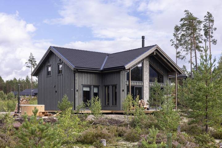 Feriehus for 6 personer, med sauna og terrasse i tillegg til hage i Vrådal