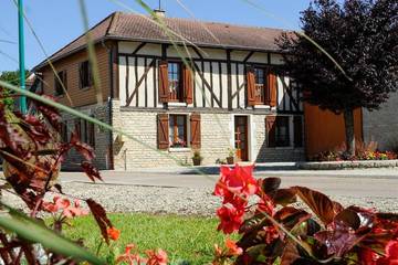 Location de vacances pour 10 personnes, avec jardin dans Radonvilliers