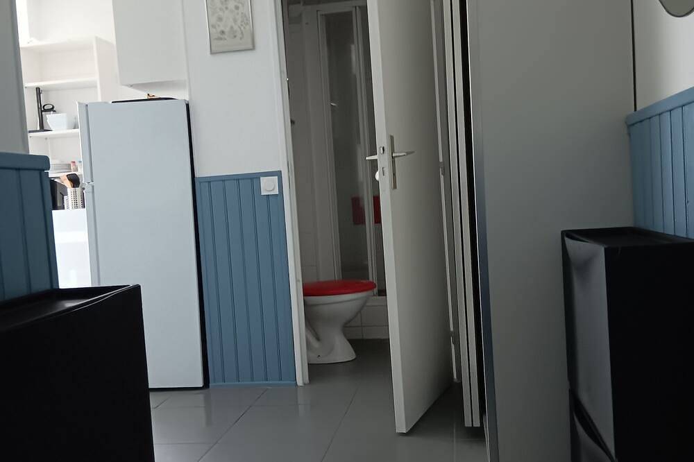 Ganze Wohnung, 5 minutes from downtown Bayonne studio for rent in Bayonne, Bayonne und Umgebung