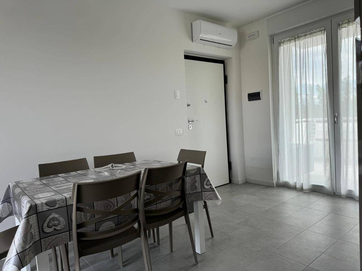 Appartamento intero, Three-Bedroom Apartment in San Salvo Marina, Montenero di Bisaccia