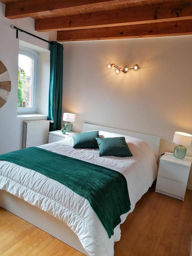 Chambre d’hôte pour 2 personnes, avec jardin ainsi que jacuzzi et piscine