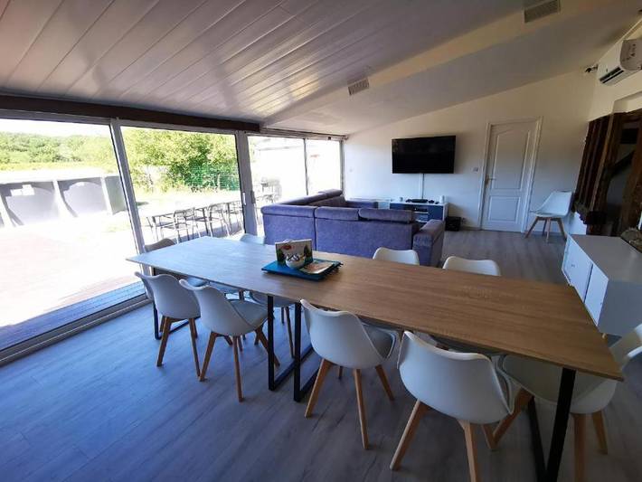 Gîte pour 10 personnes, avec piscine et jardin, animaux acceptés à Dhuizon - 2