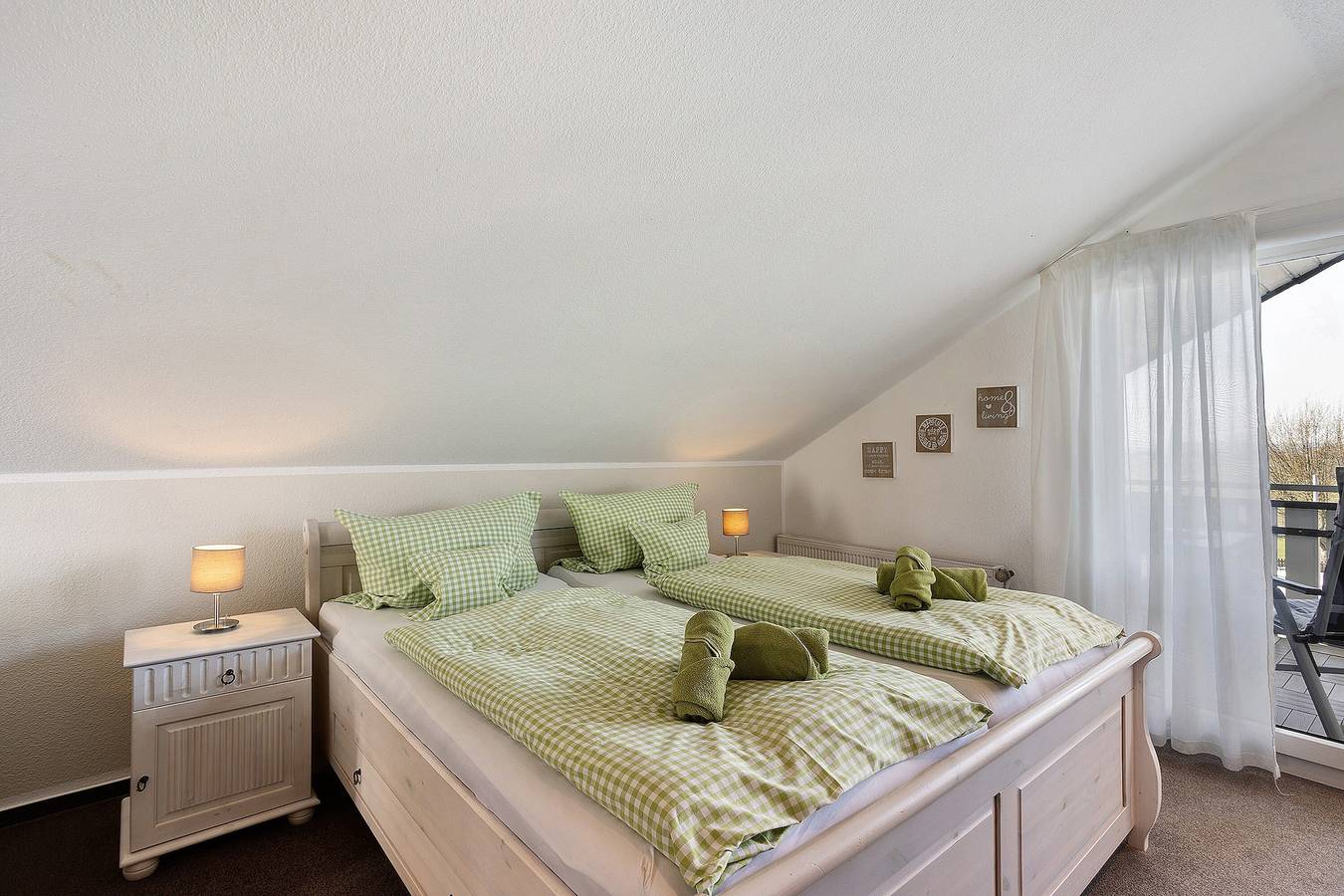 Ganze Wohnung, Doppelzimmer seeblick ca. 25qm dusche/wc in Möhnesee, Kreis Soest