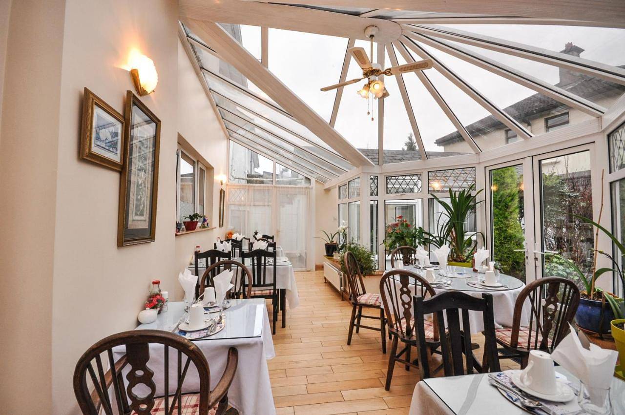 Asgard Guest House in Eyre Square, Galway