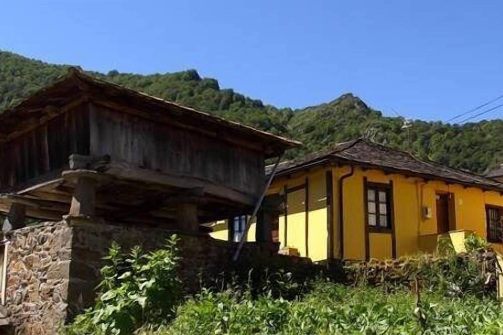 Casa Bartolín for 4 people in Xedré, Cangas del Narcea