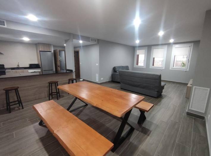 Gîte pour 5 personnes, avec balcon dans Hecho - 2