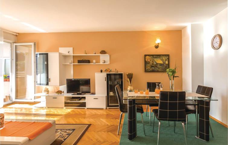Ganze Ferienwohnung, Apartment mit Meerblick und Terrasse in der Nähe des Stadtzentrums von Ploče in Ploce, Dubrovnik-Neretva
