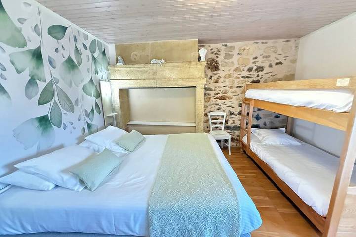Location de vacances pour 24 personnes, avec jardin ainsi que jacuzzi et sauna à Saint-Martin-de-Fressengeas - 4
