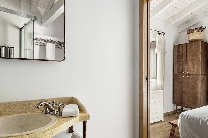 Ganze Wohnung, Brand new historic villa with swimming pool.14 people in Guadalupe, Cáceres und Umgebung