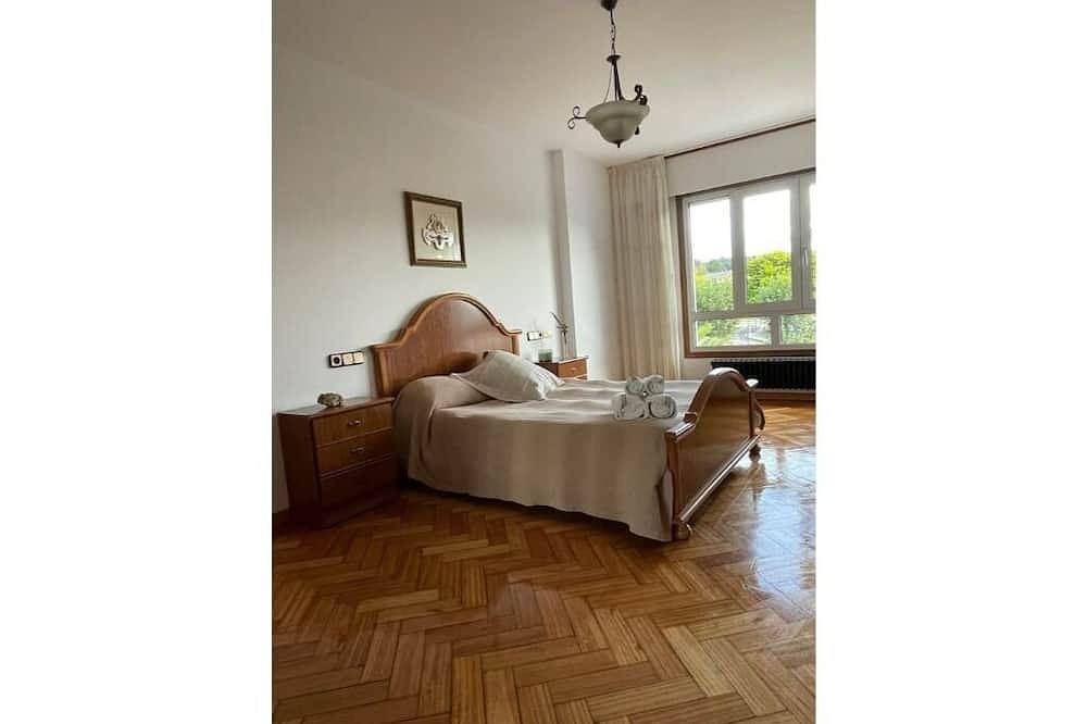 Entire apartment, Apartment in the center of Ponteceso. in Tella, Ponteceso