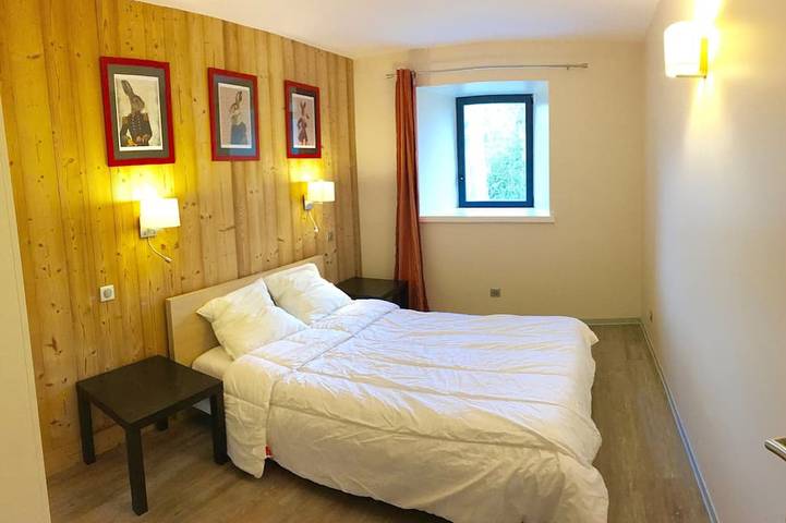 Location de vacances pour 16 personnes, avec terrasse ainsi que jardin et jacuzzi, animaux acceptés à Camparan - 2
