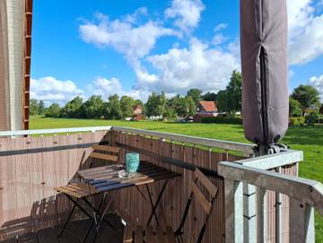Ferienwohnung für 4 Personen, mit Balkon in Moormerland