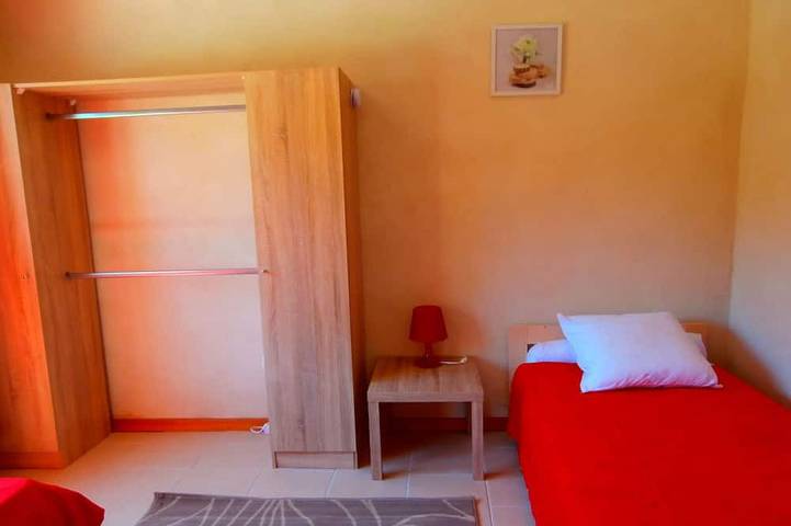 Location de vacances pour 6 personnes, avec jardin et terrasse à Le Thor - 2