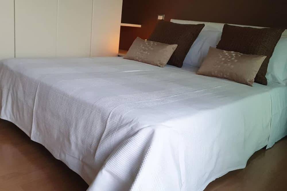 Entire apartment, Suite chocolat in Cuneo, Cuneo Province