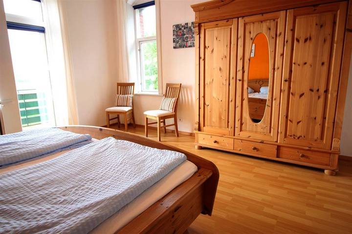 Ferienwohnung für 4 Personen, mit Balkon/Terrasse und Balkon sowie Terrasse in Garding - 3