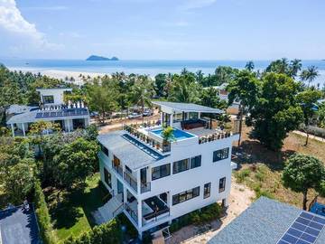 Villa pour 12 personnes, avec vue ainsi que piscine et jardin, animaux acceptés dans Koh Phangan