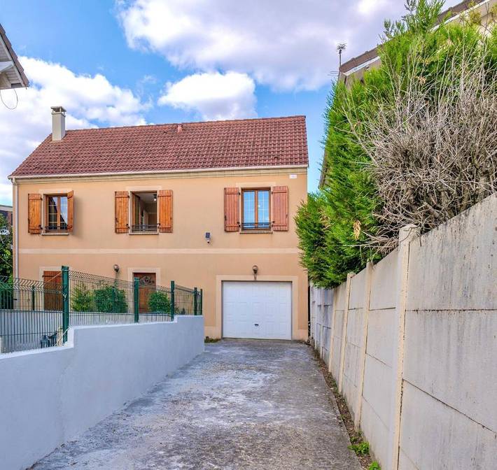 Location de vacances pour 6 personnes, avec vue ainsi que jardin et terrasse à Garges-lès-Gonesse - 2