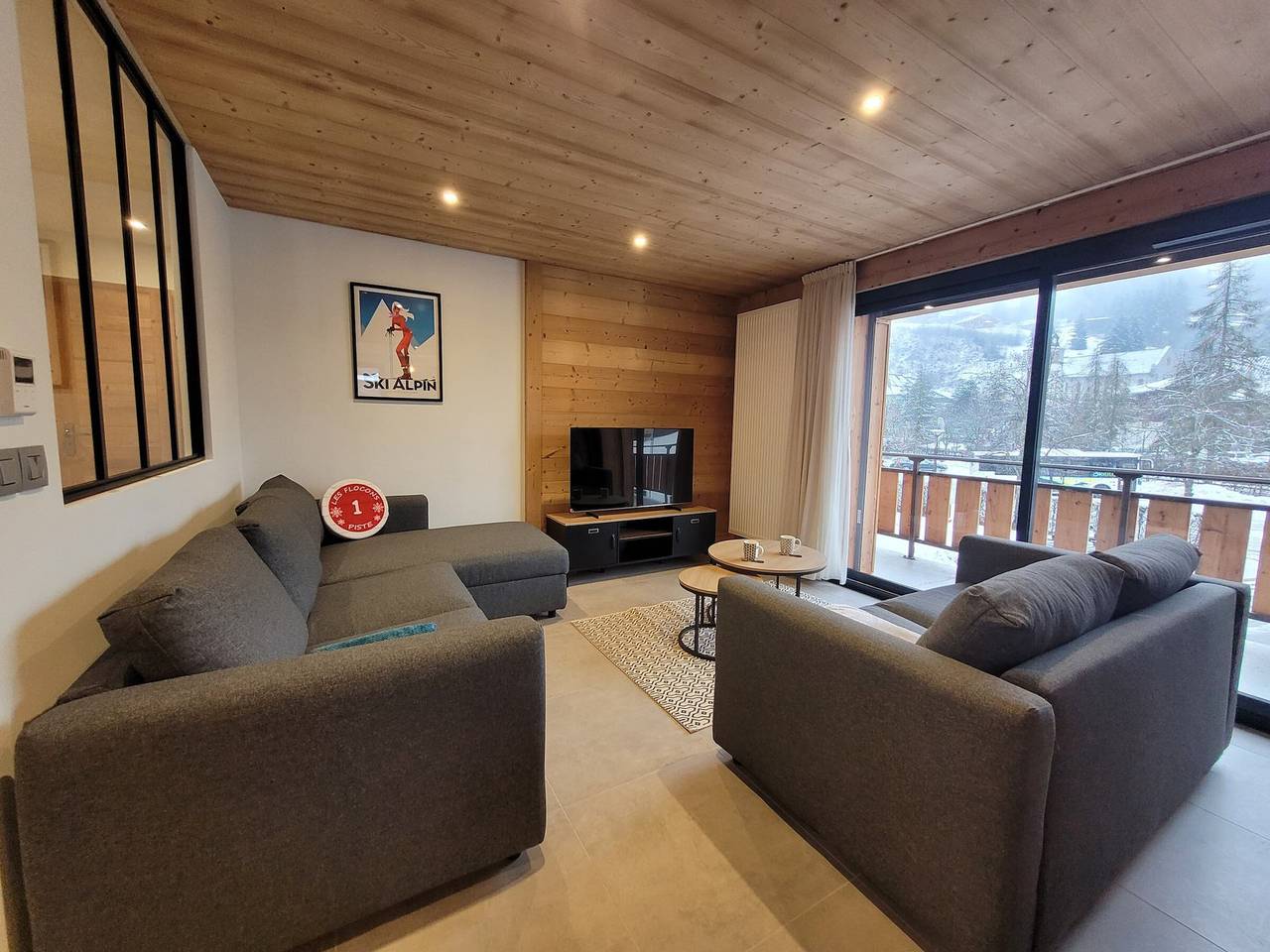 Apartamento entero, Apartamento luminoso, renovado, centro Les Gets, 6 pers, cerca de pistas, aparcamiento in Les Gets, Les Portes du Soleil