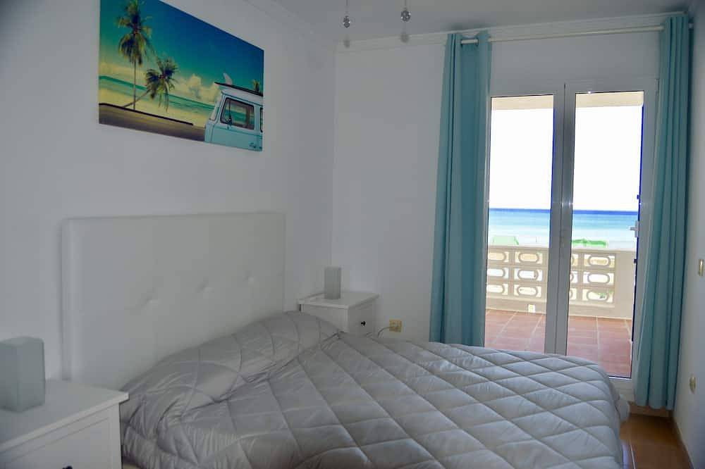 Pool and Beach View House in El Perelló (Costa de Valencia), Sueca