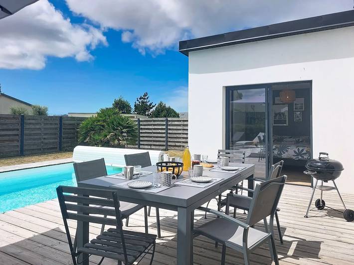 Location de vacances pour 8 personnes, avec piscine et jardin à Plounéour-Trez - 4