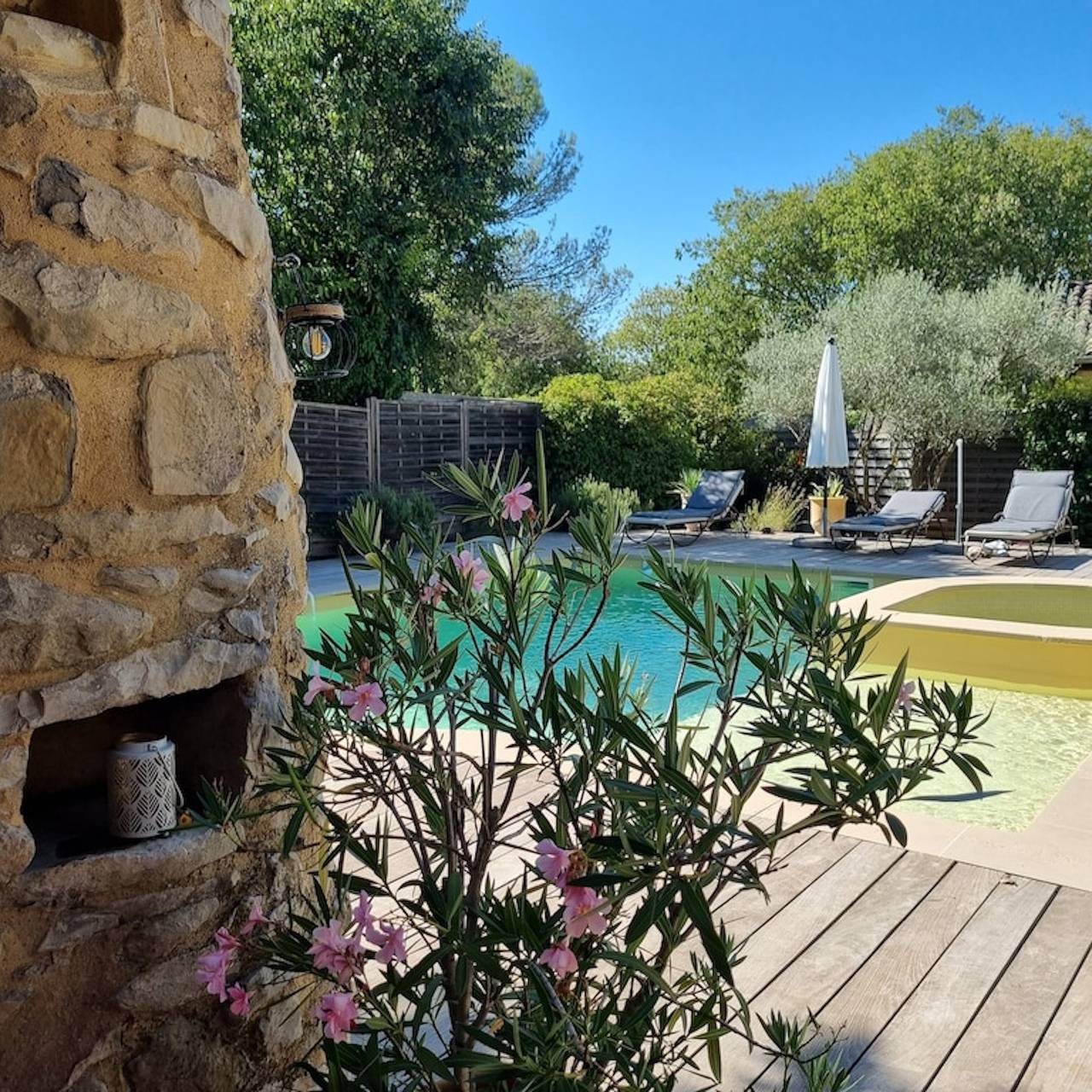 Villa charmante à Lussan avec piscine privée et jardin clos in Lussan, Région de Nîmes