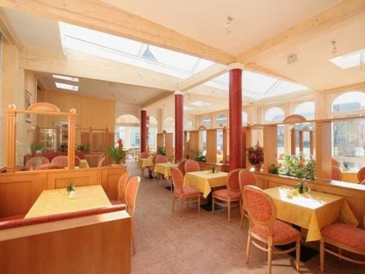 Hotel für 3 Personen, mit Pool und Whirlpool sowie Garten in Koserow - 4