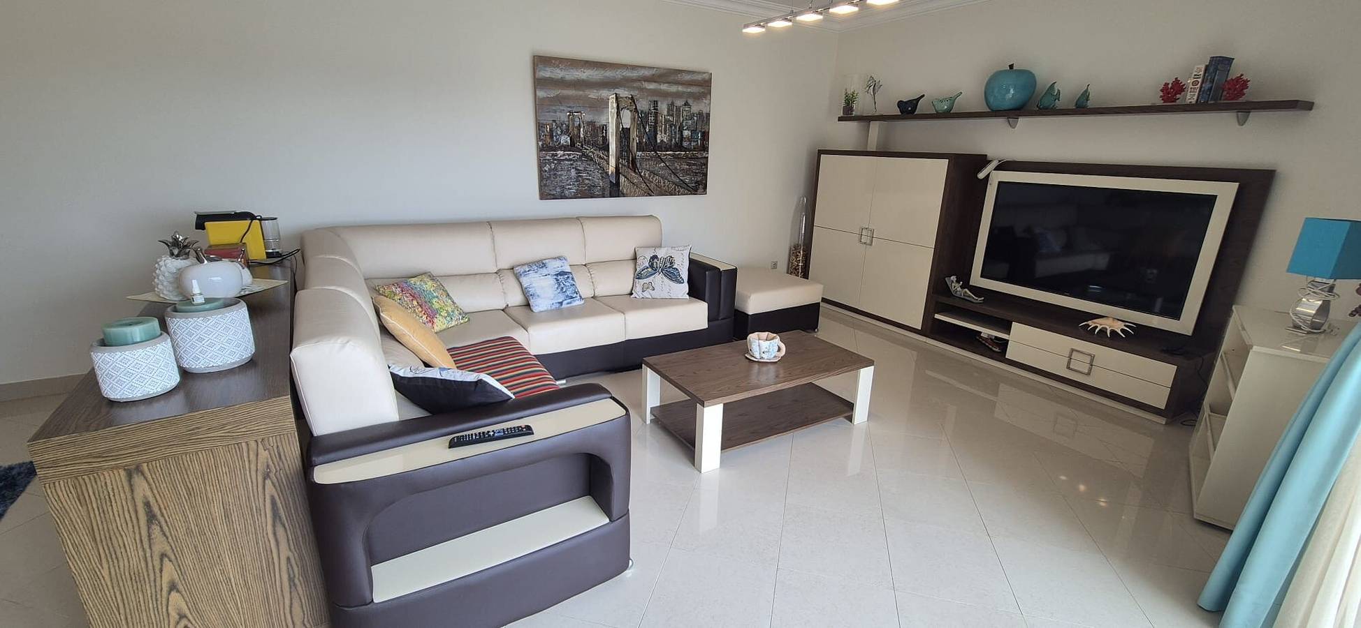 Holiday Home 'Brisa Do Mar Moura Beach' with Shared Pool, Shared Garden and Wi-Fi in Vilamoura, Quarteira