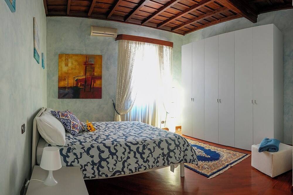 Appartamento intero, “Un posto al centro”, è uno splendido appartamento in un palazzetto del ‘600 in Manziana, Lago di Bracciano