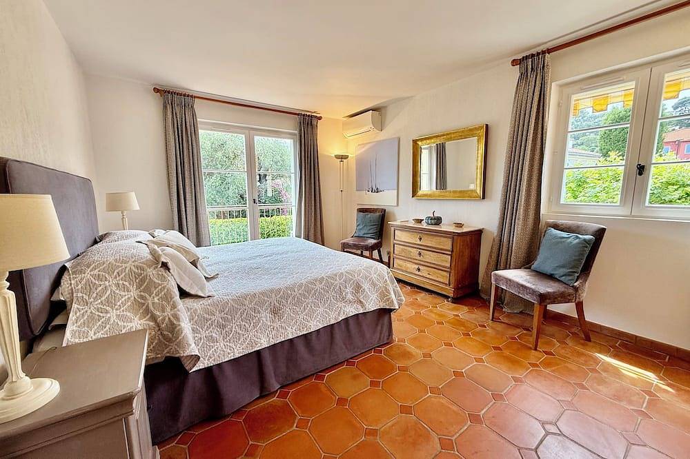 Ganze Wohnung, Schöne geräumige Wohnung im Zentrum des Dorfes, sehr ruhig und sonnig in Paloma Beach, Saint-Jean-Cap-Ferrat