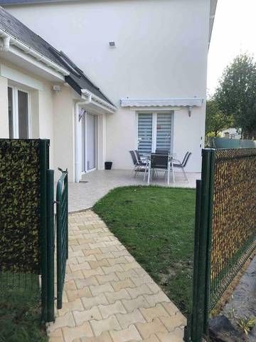 Location de vacances pour 7 personnes, avec jardin à Livry