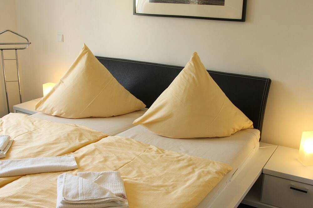 Ganze Wohnung, Die Ostsee vor der Tür mit 2 Balkonen und Wlan in Nienhagen, Rostock und Umgebung