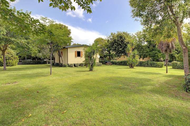 Chalet rental in the heart of nature in Santa-Lucia-di-Moriani, Región de Corte
