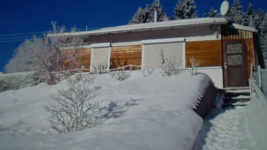 Ferienhaus für 4 Personen, mit Garten und Terrasse sowie Pool in Thüringen