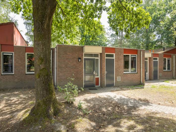Vakantiehuis voor 4 personen, with Terras and Tuin as well as Zwembad in Weert