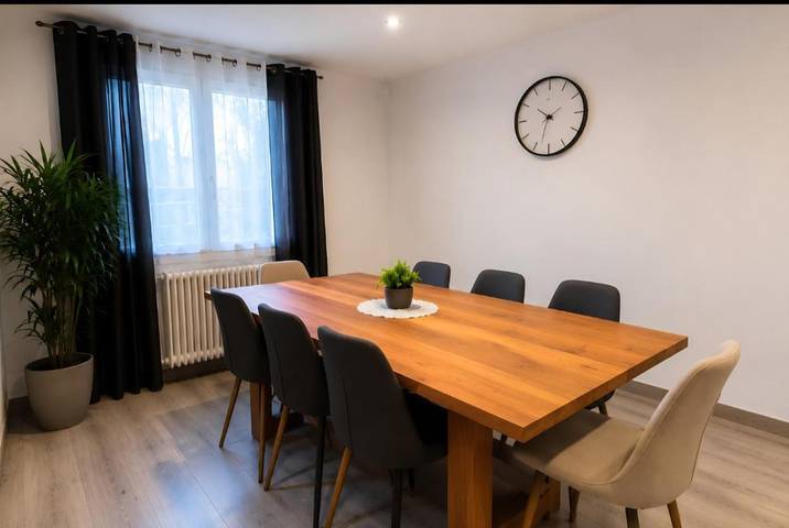 Location de vacances pour 10 personnes, avec Balcon et Jacuzzi ainsi que Terrasse et Jardin à Longvic - 3